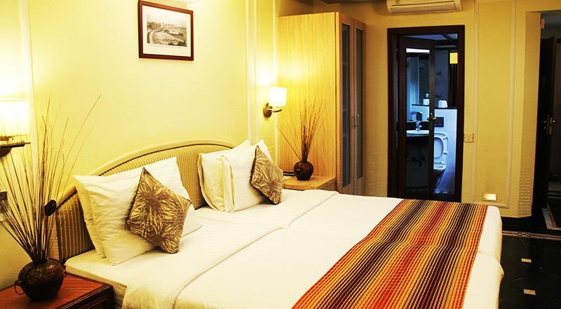 Hiltop Hotel Mumbai Zimmer foto